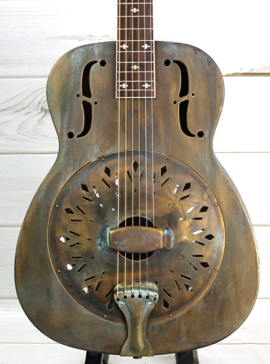 Royall FB Blues Hound Distressed Brass Finish 14 Fret Single Cone