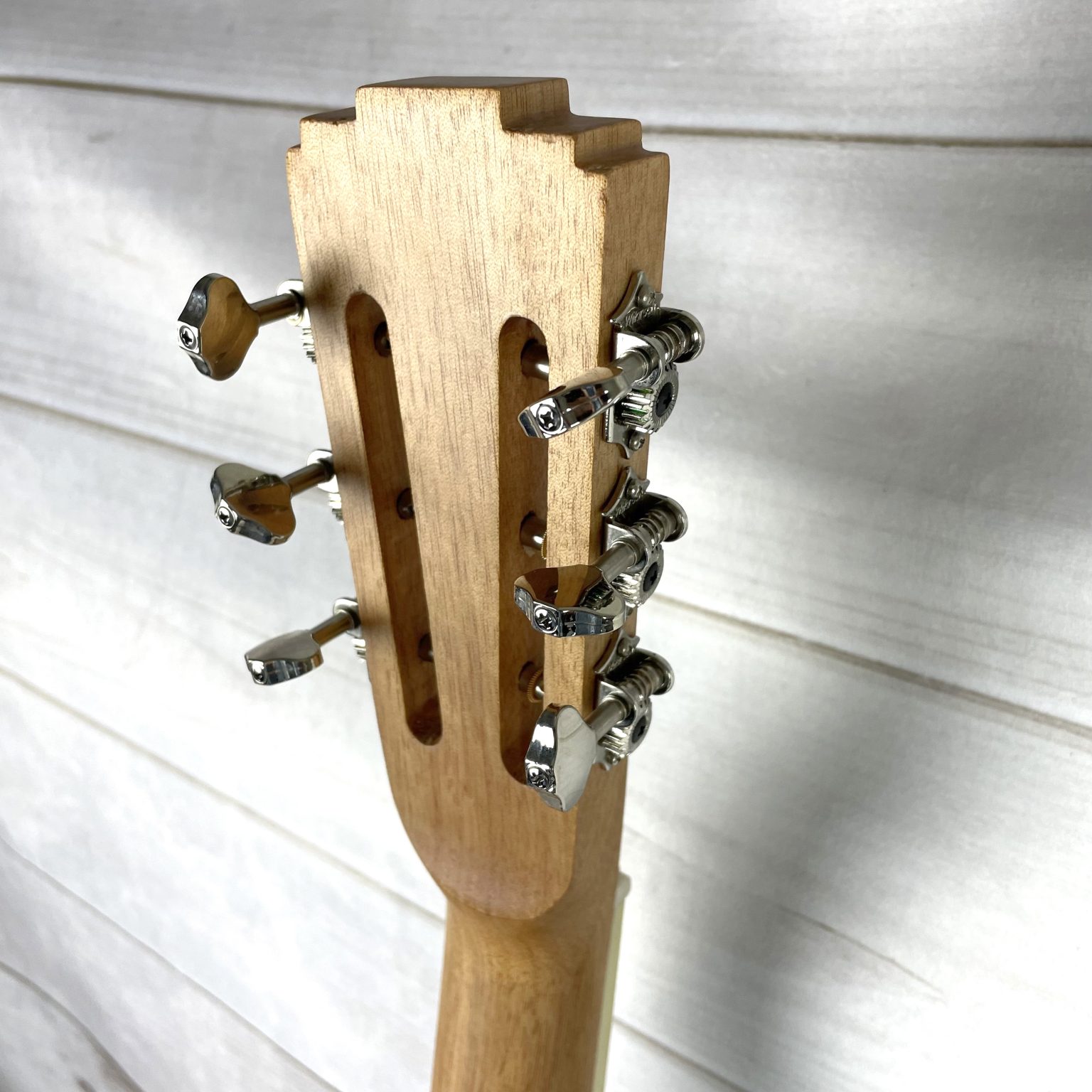 Royall Resonators Flame Maple Natural Finish Tricone Cutaway Resonator