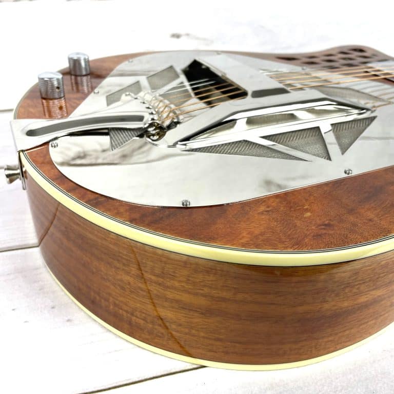 Royall Resonators Koa Tricone Lefthanded Cutaway Resonator With Wide