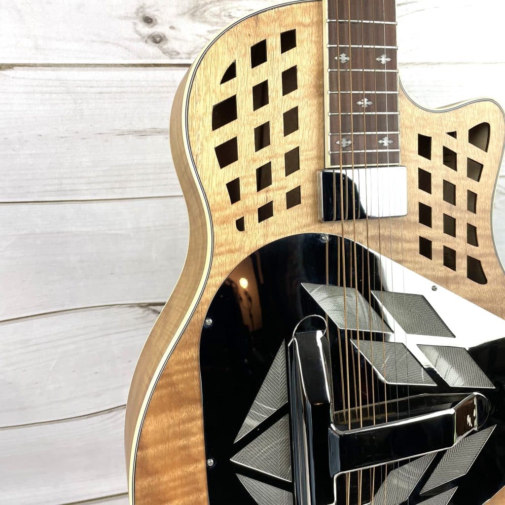 Royall Resonators Flame Maple Natural Finish Tricone Cutaway Resonator With Wide Range Ultra