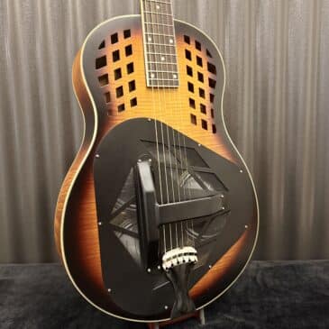 Royall 26129 Trifonium Flame Maple Smokeburst Finish Tricone Resonator