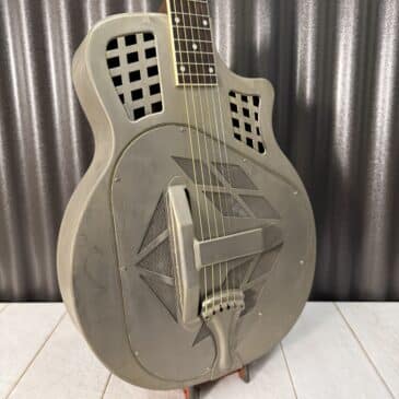 Royall #220565 FS Delta Trifecta Antique Steel Tricone Resonator Guitar